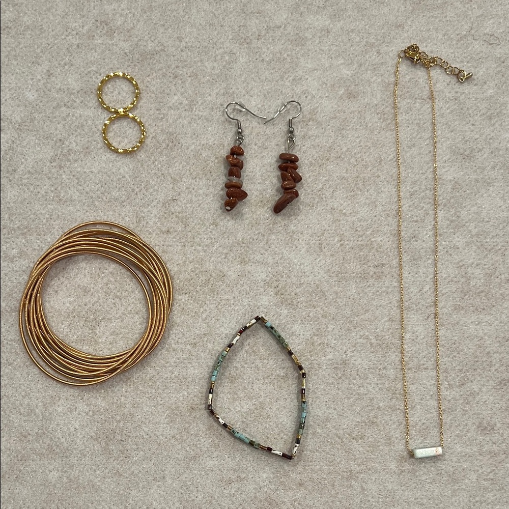 5 Piece Jewelry Bundle With 2 Free‎ Mystery Gifts!